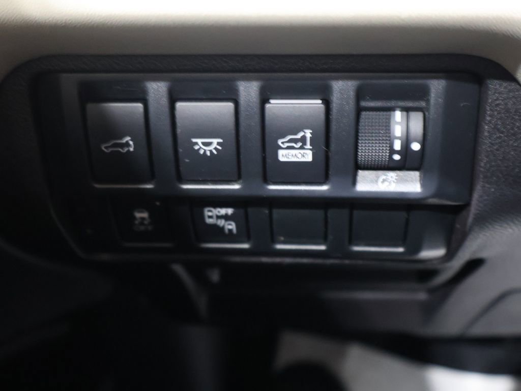 Used 2021 Subaru Ascent Limited w/ Technology Package image 32