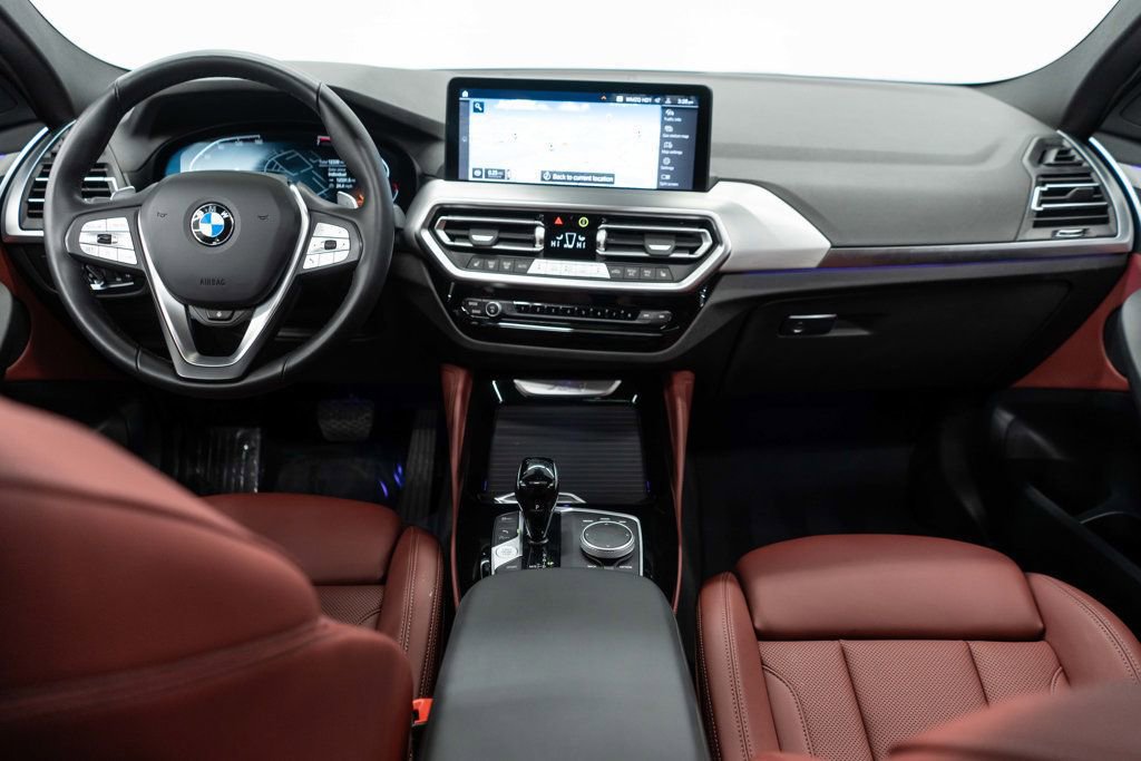 Used 2025 BMW X4 xDrive30i w/ Premium Package image 9