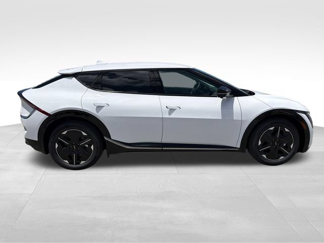 New 2026 Kia EV6 Wind RWD image 8