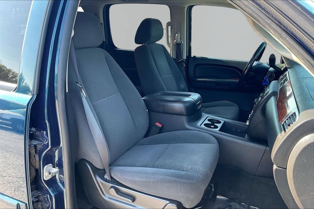 Used 2007 Chevrolet Suburban LT AWD/4WD image 29