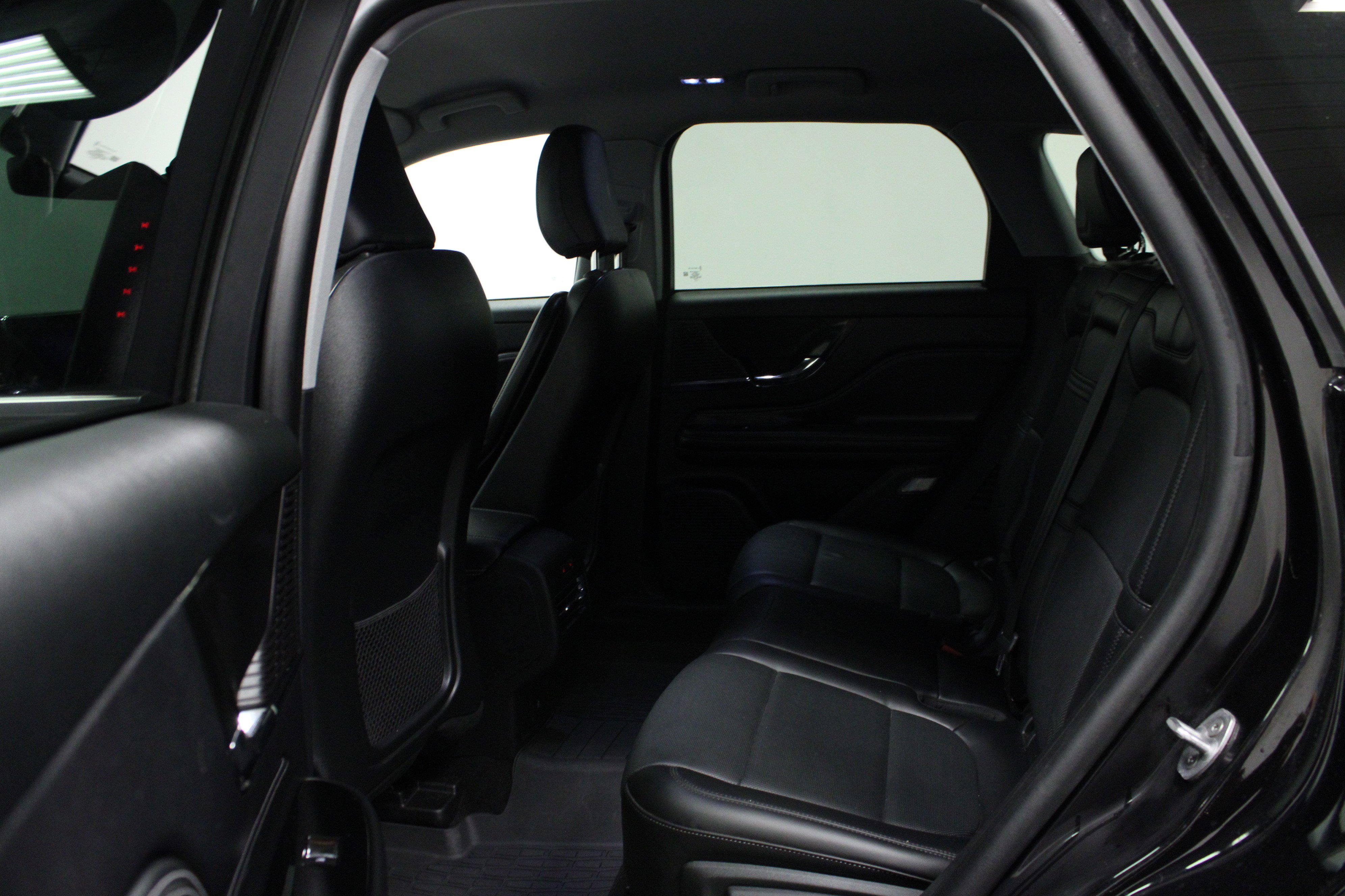 Used 2022 Lincoln Corsair Reserve w/ Elements Package image 13