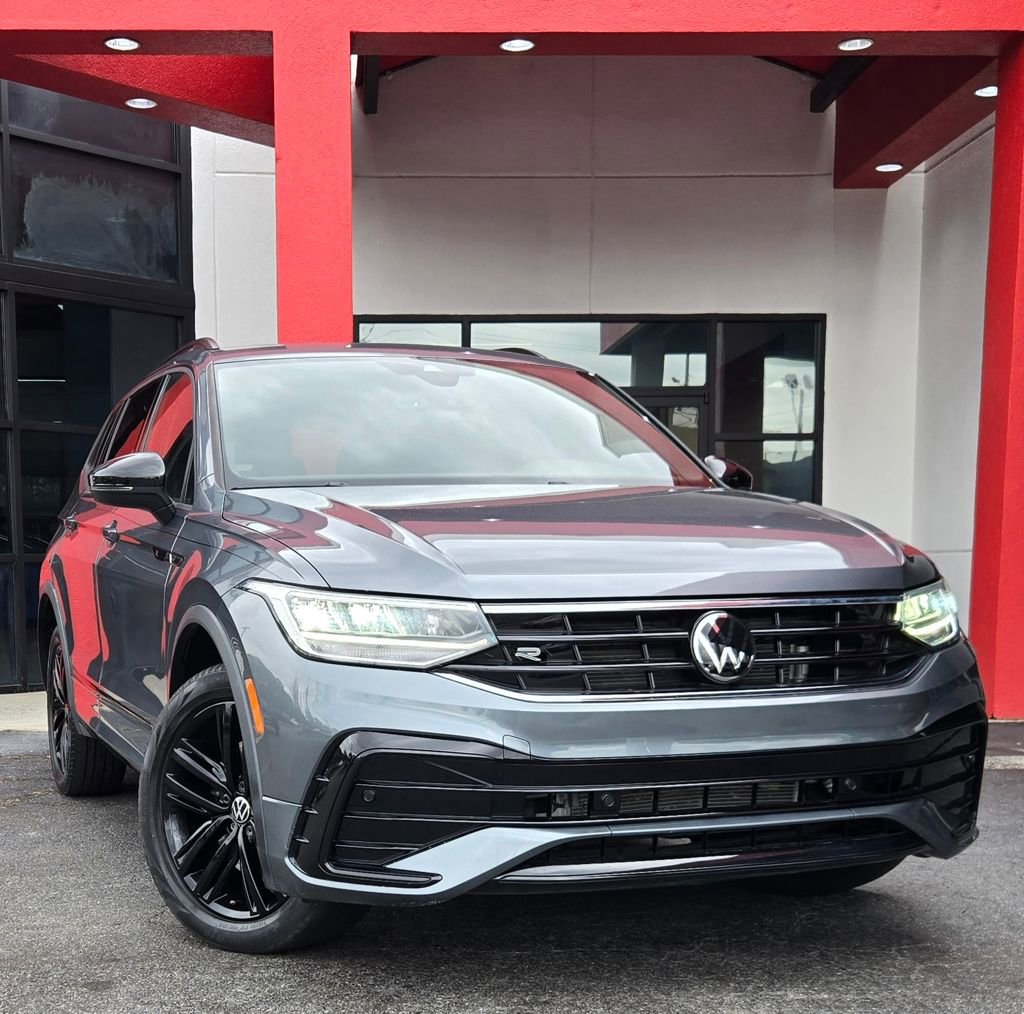 Used 2022 Volkswagen Tiguan SE R-Line image 12