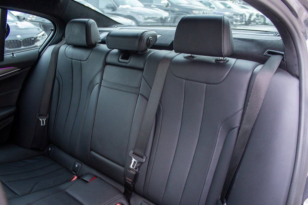 Used 2022 BMW M5 w/ Executive Package image 22