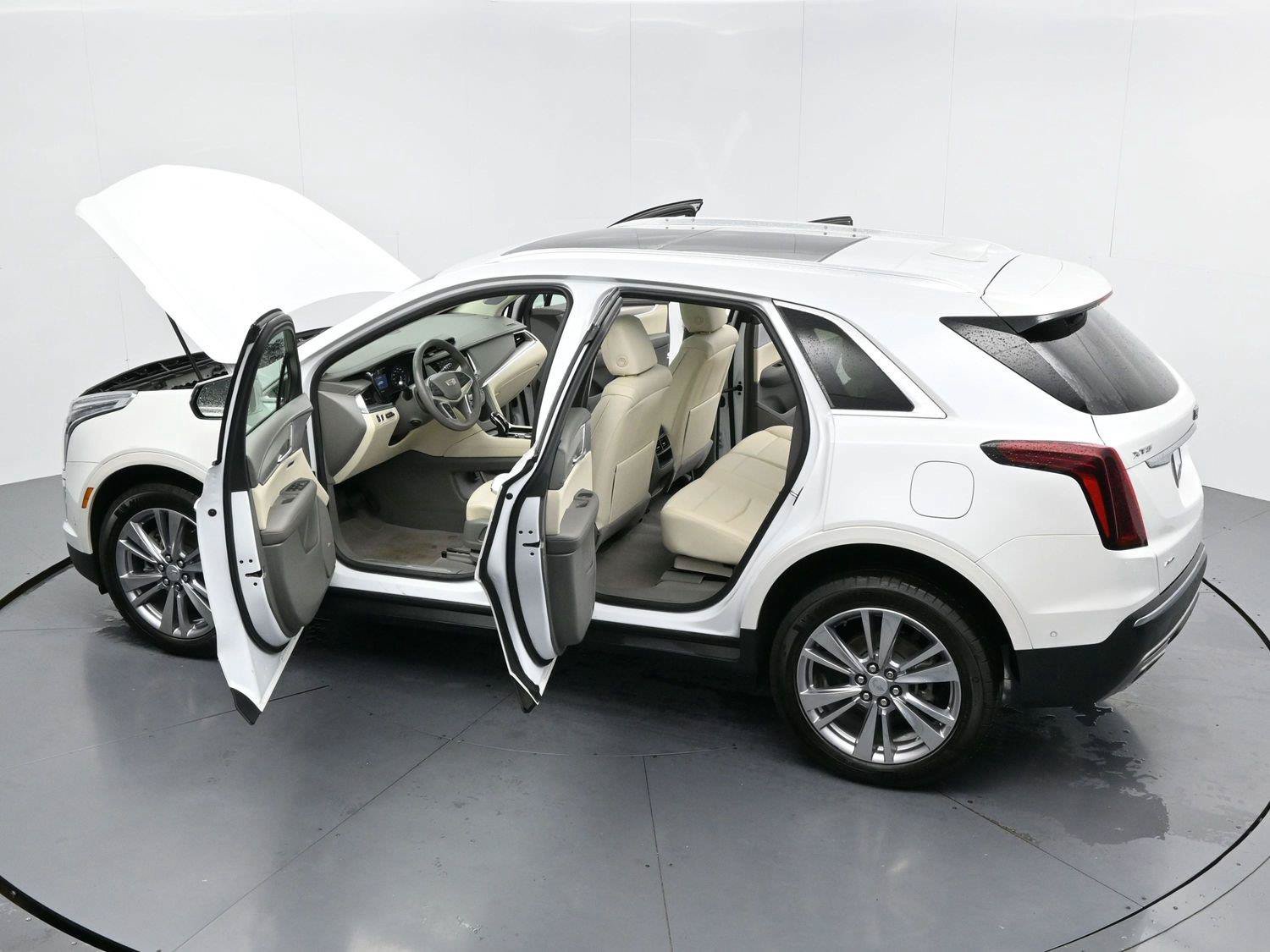 Certified 2024 Cadillac XT5 Premium Luxury w/ Technology Package AWD/4WD image 41