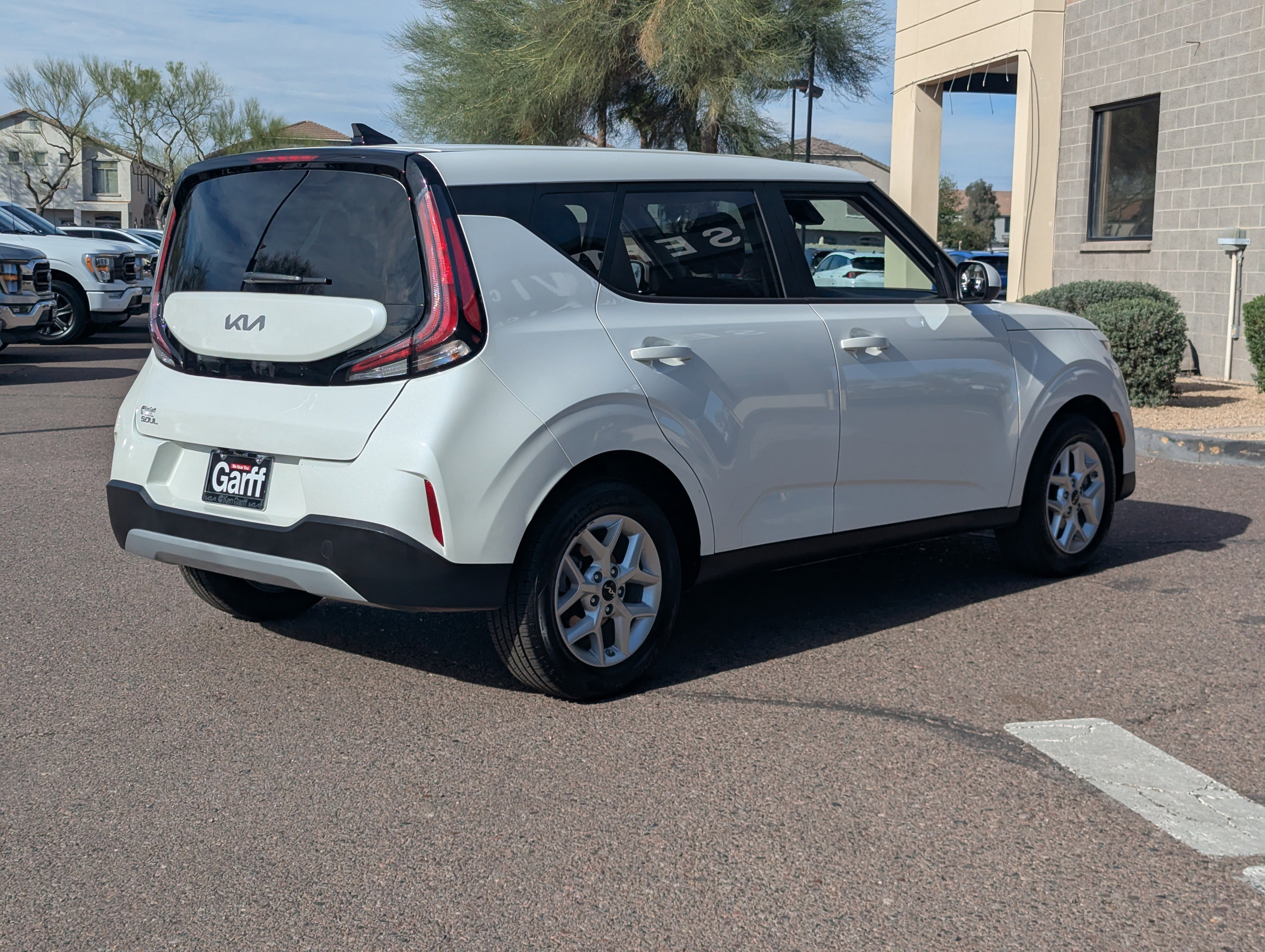 Certified 2025 Kia Soul LX image 3