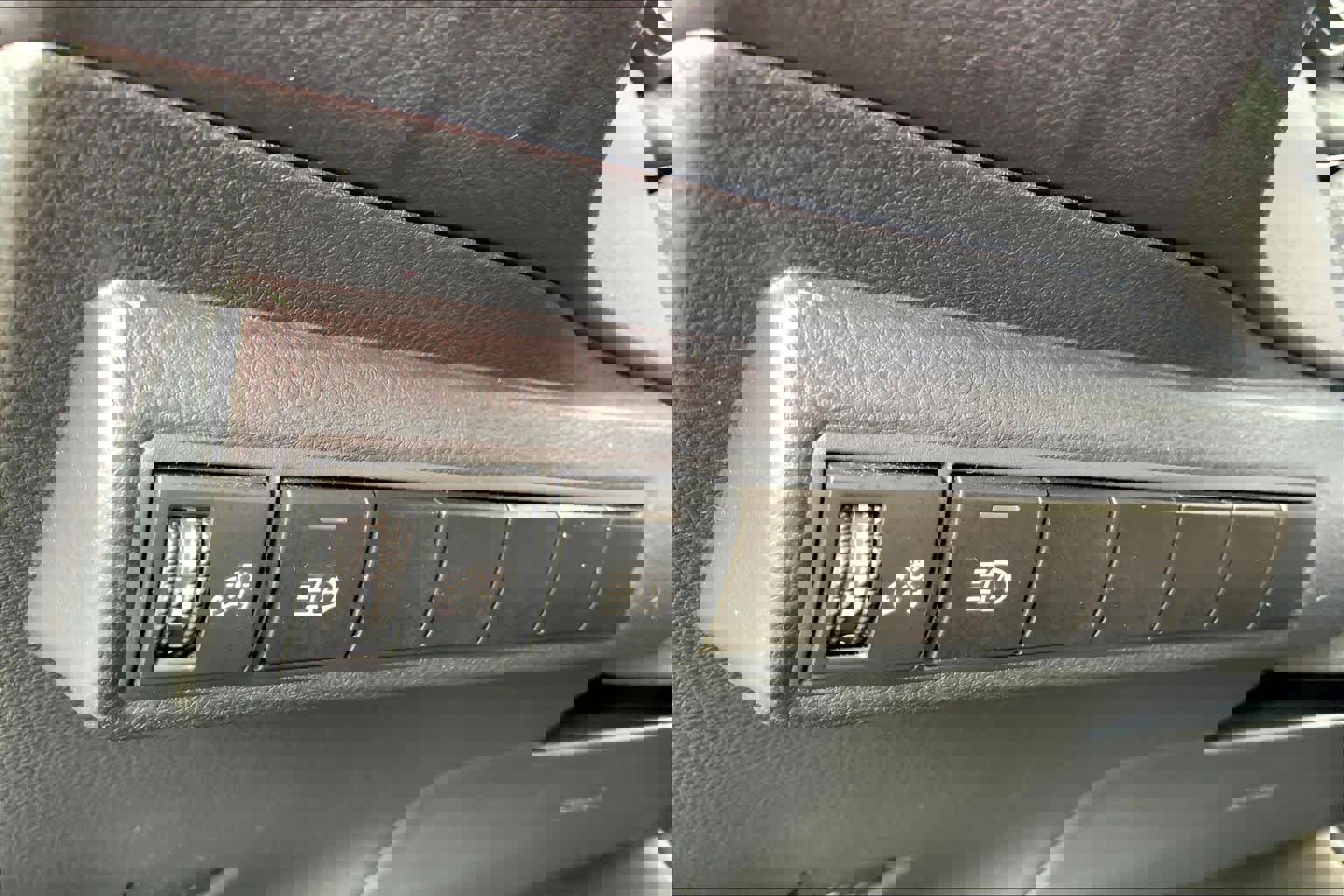 Used 2024 Toyota Corolla SE image 32