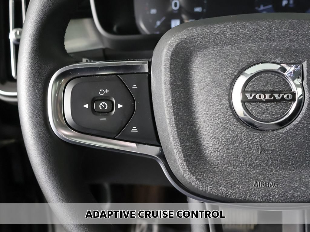 Used 2019 Volvo XC40 T5 Momentum AWD/4WD image 3