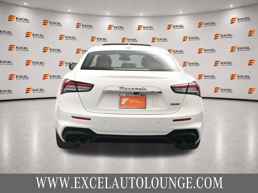 Used 2022 Maserati Ghibli Modena RWD image 4