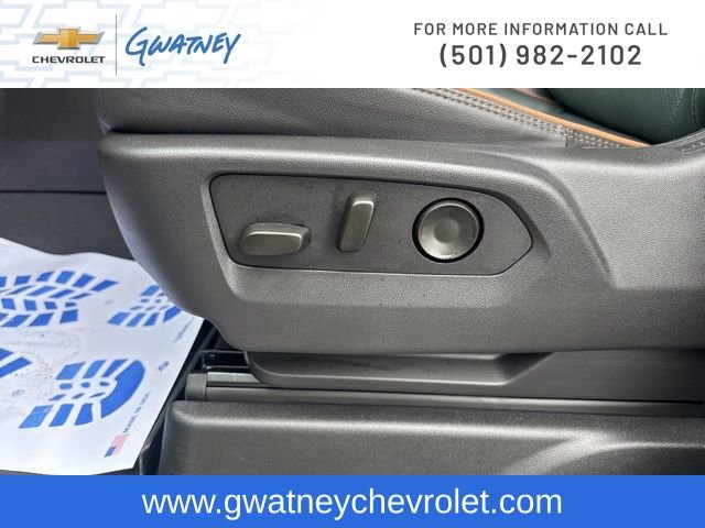 Used 2026 GMC Yukon AT4 w/ LPO, Floor Liner Package image 23