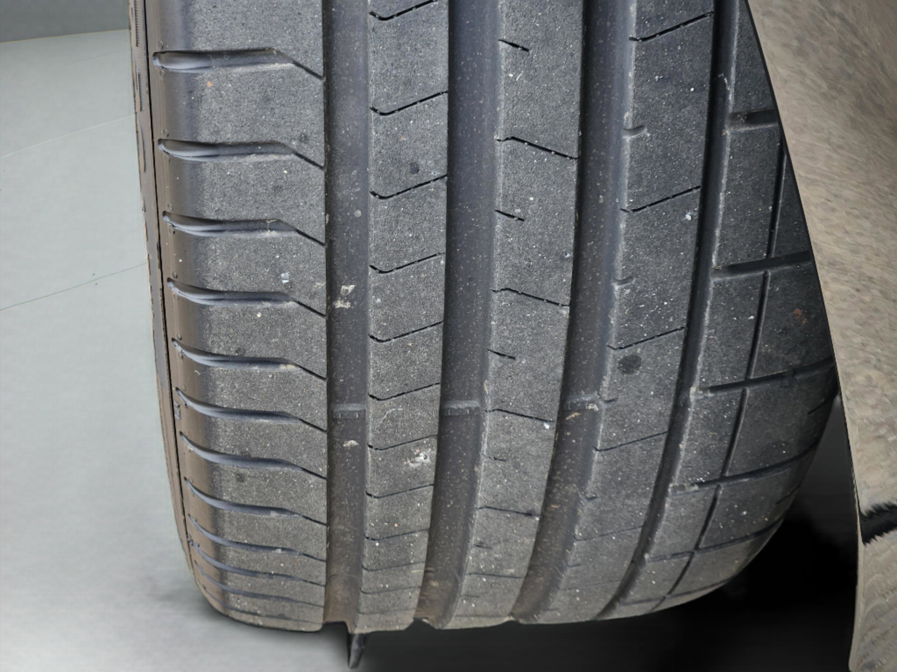 Used 2017 Ferrari 488 Spider image 10