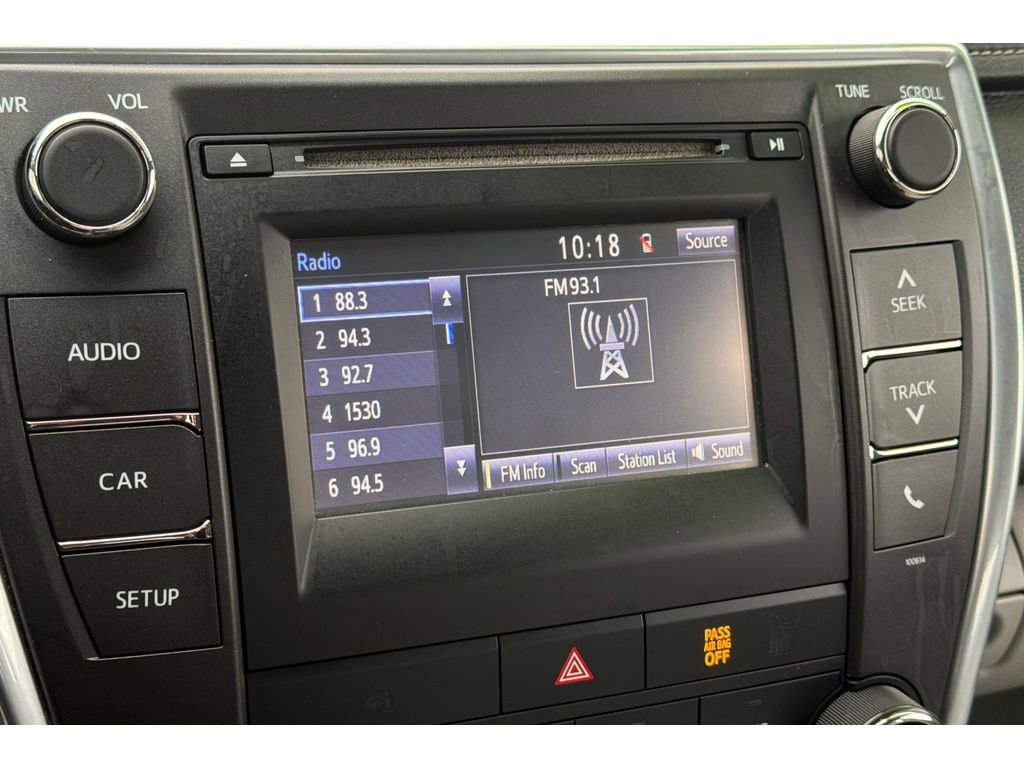 Used 2017 Toyota Camry LE FWD image 19