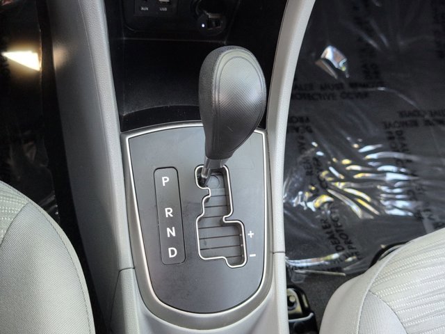 Used 2017 Hyundai Accent SE FWD image 12