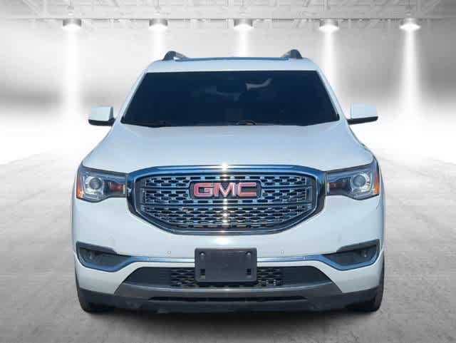 Used 2019 GMC Acadia Denali w/ Technology Package FWD image 3