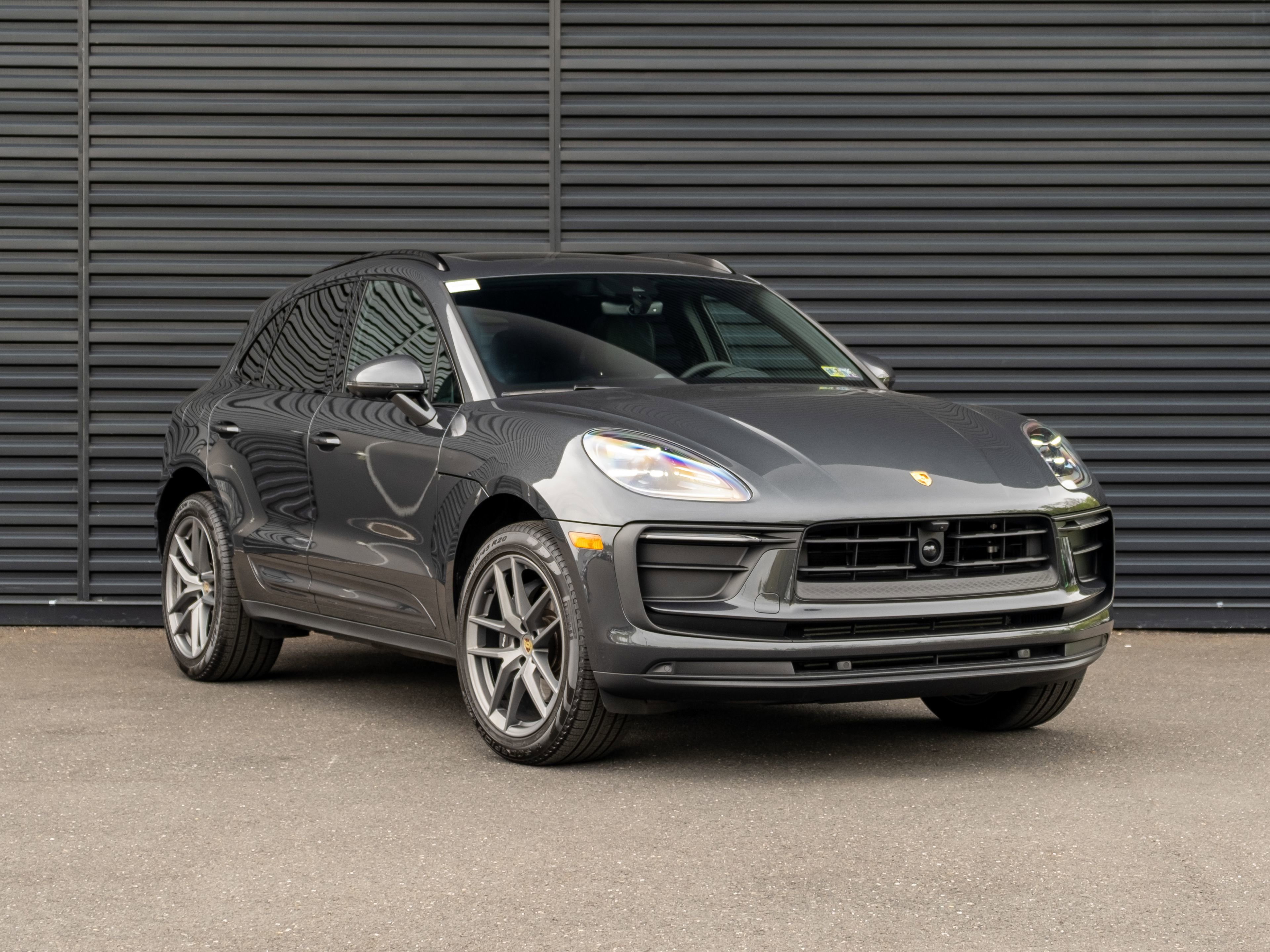 Certified 2026 Porsche Macan AWD/4WD image 10
