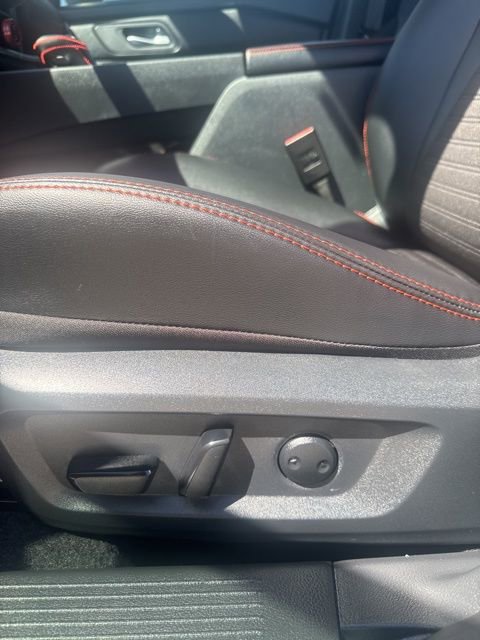 Used 2025 Nissan Rogue SV image 6