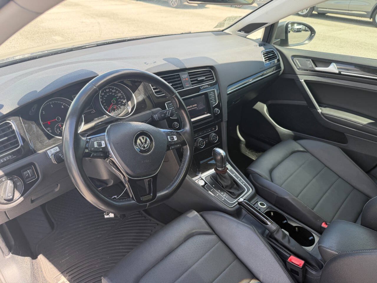Used 2015 Volkswagen Golf TDI SEL FWD image 16