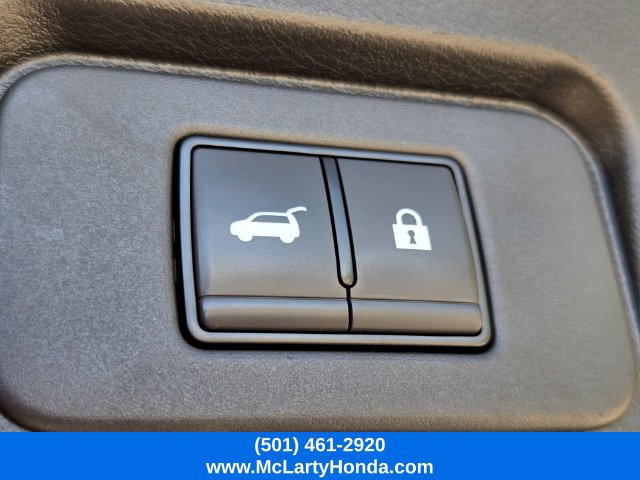 Used 2025 Nissan Rogue SV AWD/4WD image 15