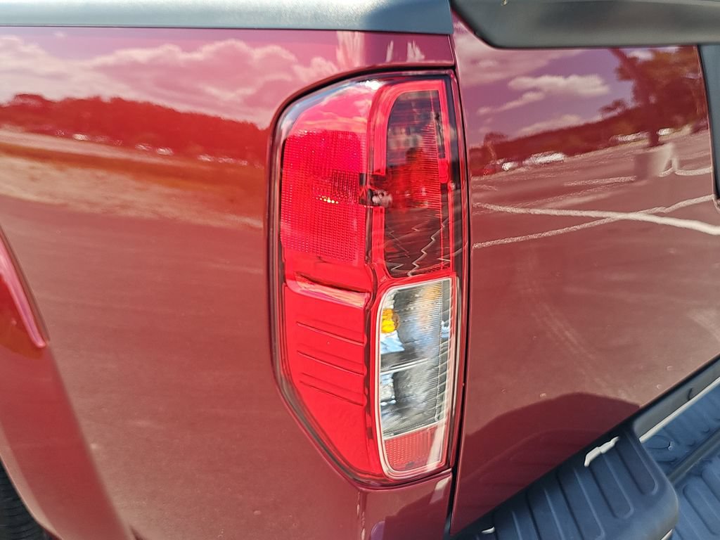 Used 2019 Nissan Frontier SV RWD image 32