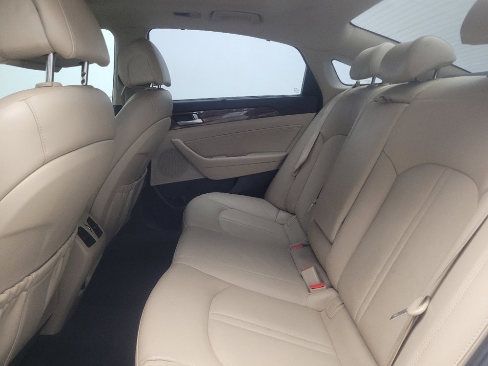 Used 2017 Hyundai Sonata Limited w/ Ultimate Package 02 FWD image 18