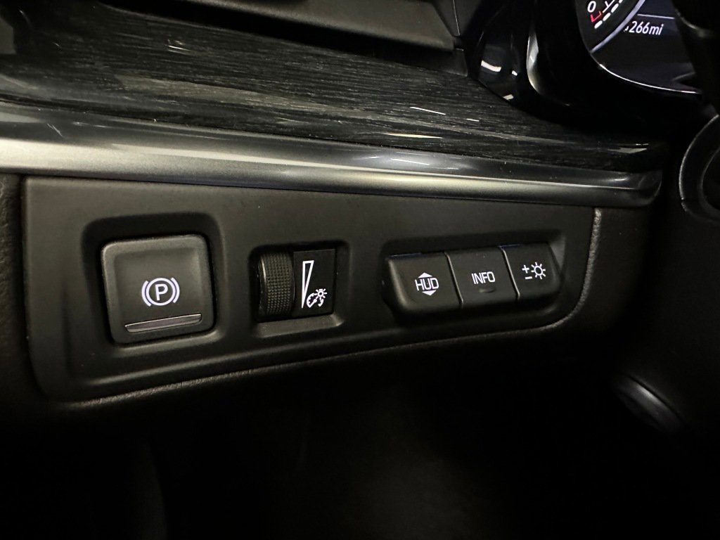 Certified 2022 Cadillac XT5 Premium Luxury w/ Technology Package image 18