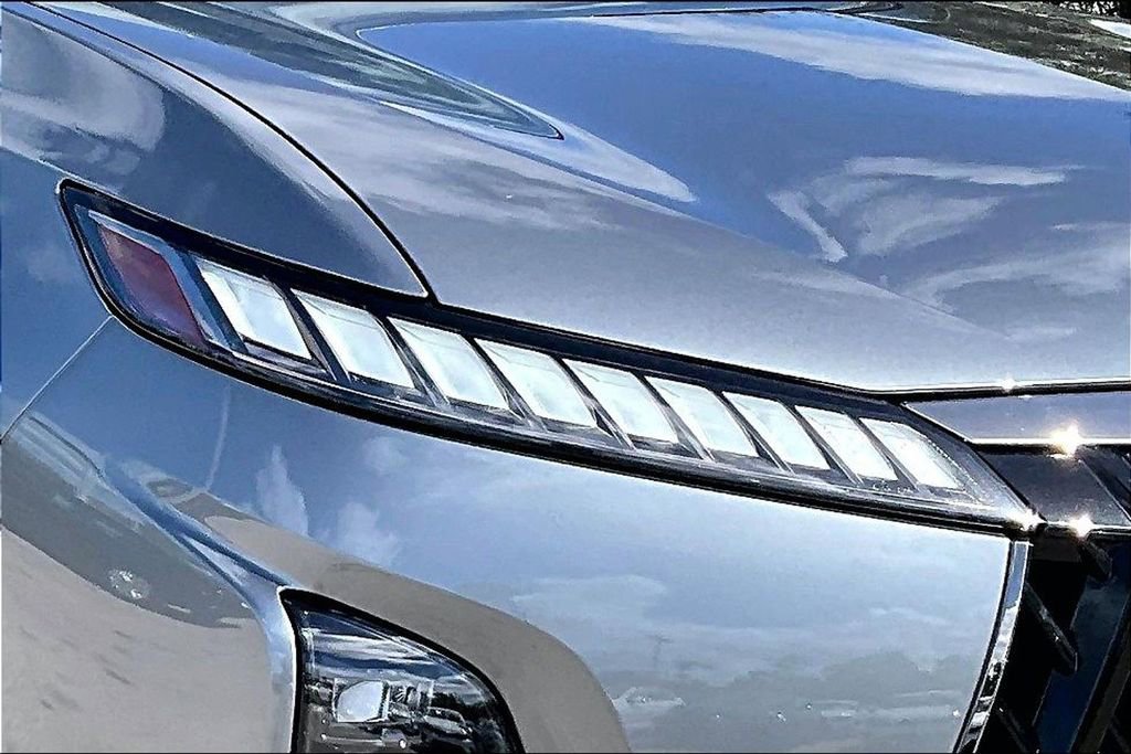 Used 2026 INFINITI QX80 4WD w/ Sport Exterior Package image 12