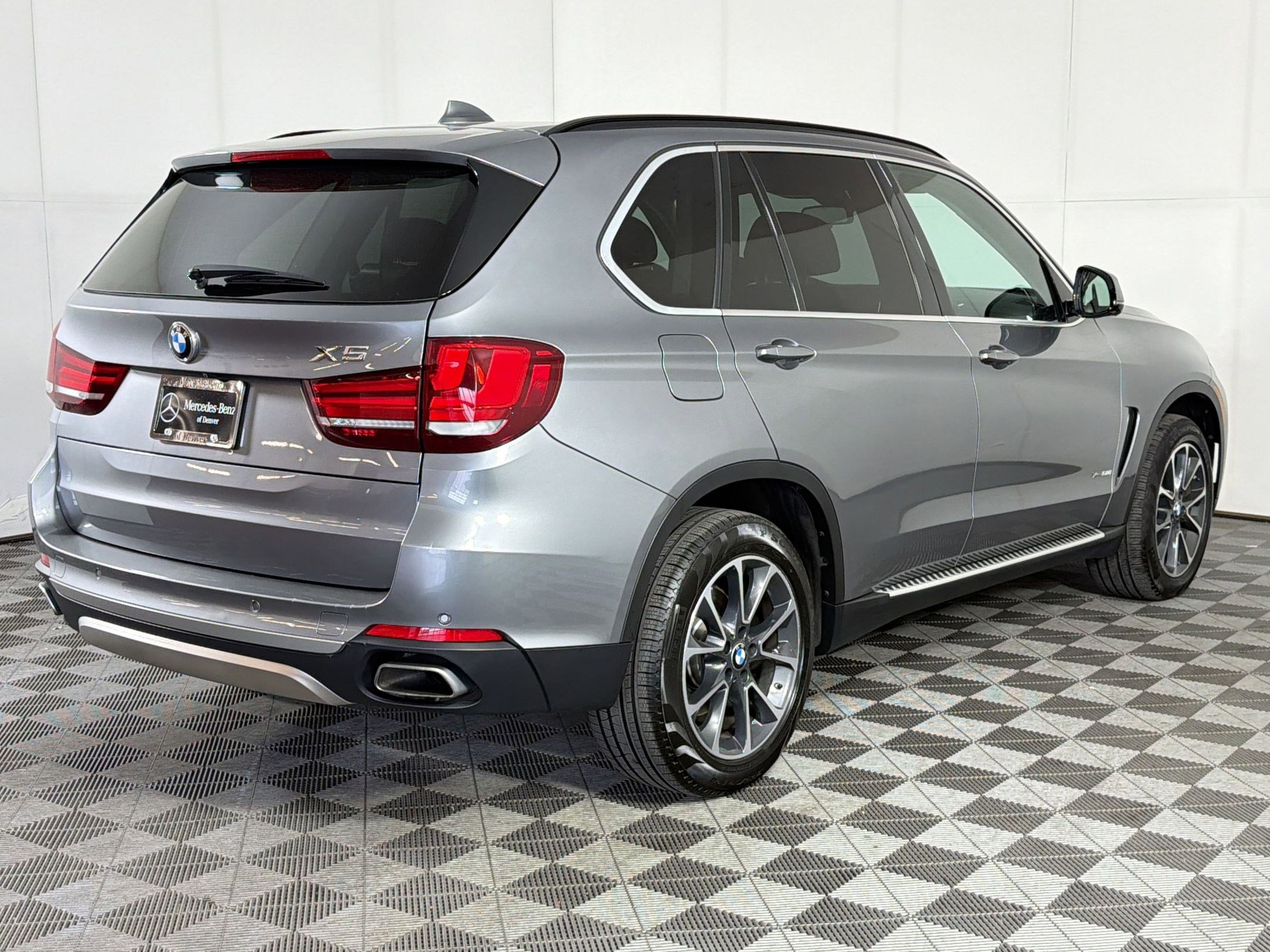 Used 2015 BMW X5 xDrive50i AWD/4WD image 9