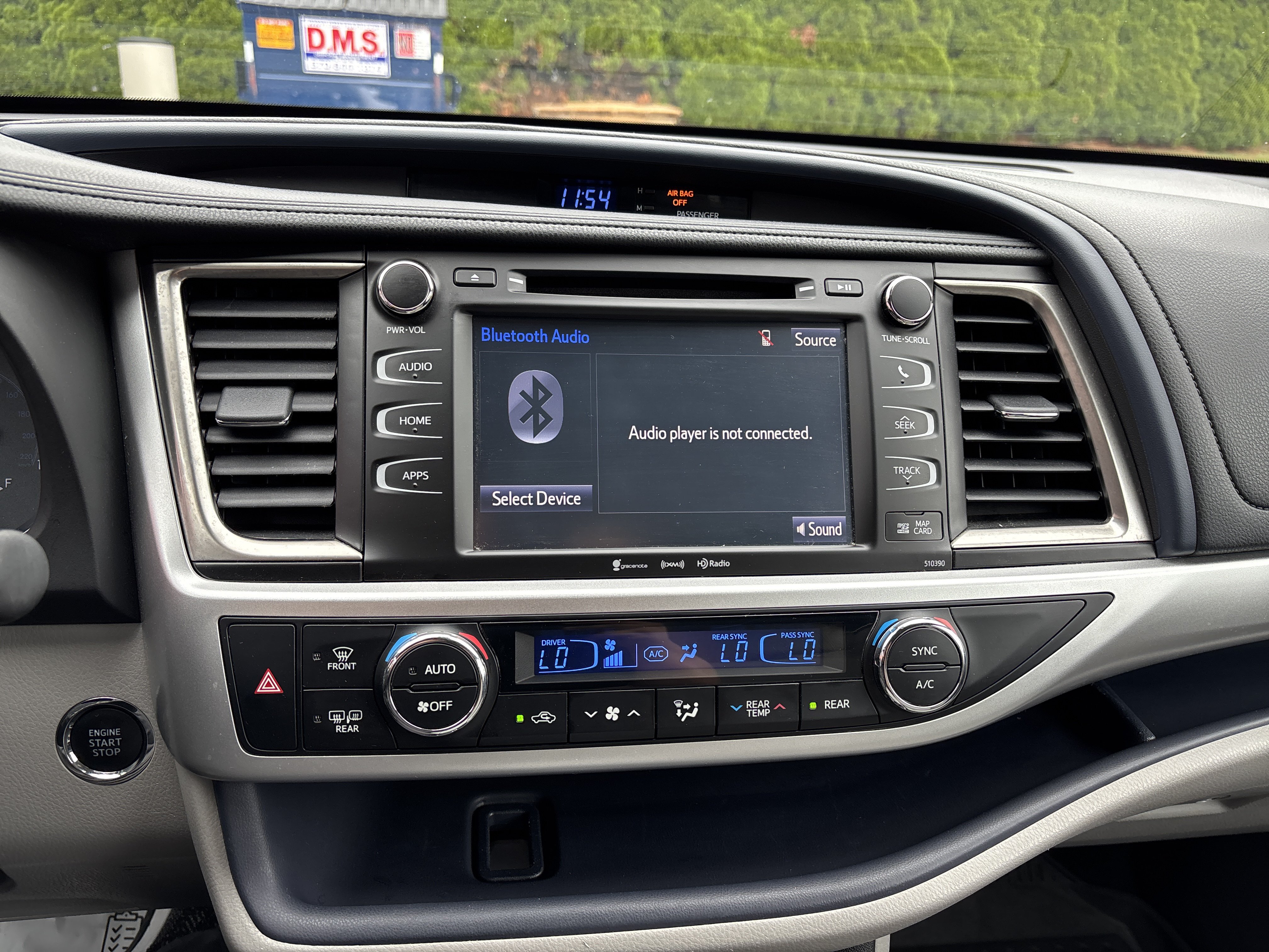 Used 2019 Toyota Highlander XLE AWD/4WD image 26