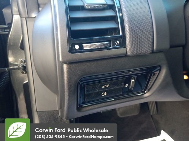 Used 2015 Jaguar F-TYPE Convertible image 12