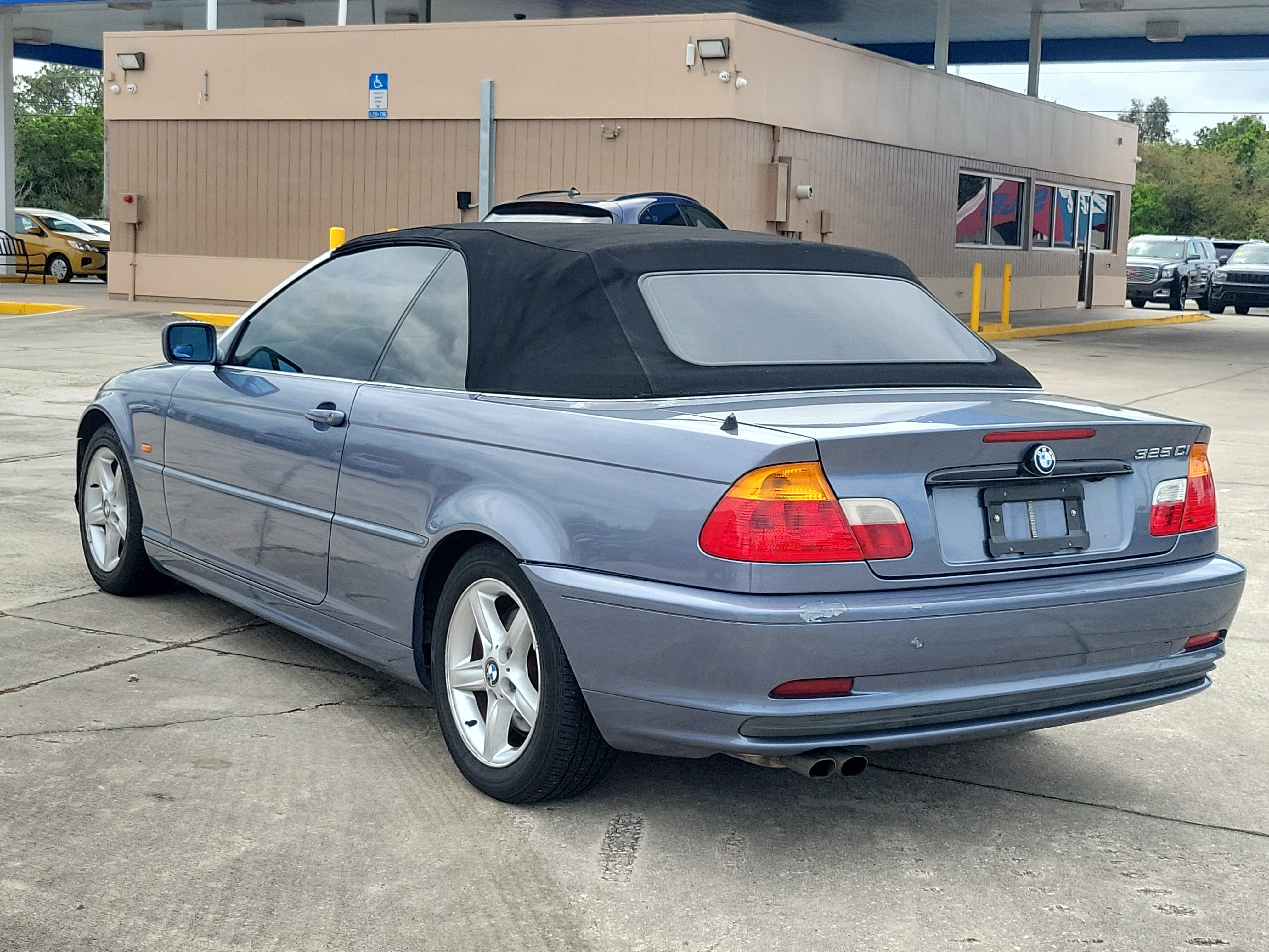 Used 2002 BMW 325Ci Convertible image 3