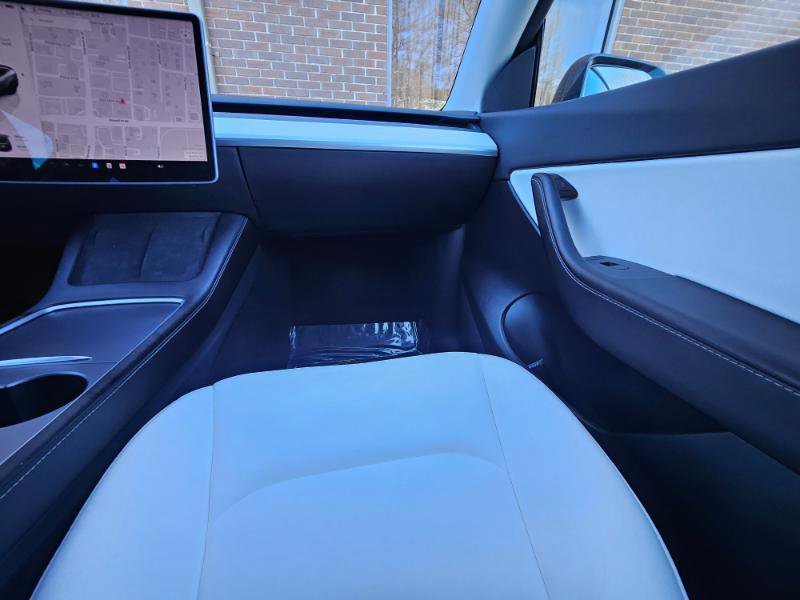 Used 2022 Tesla Model Y Performance image 45