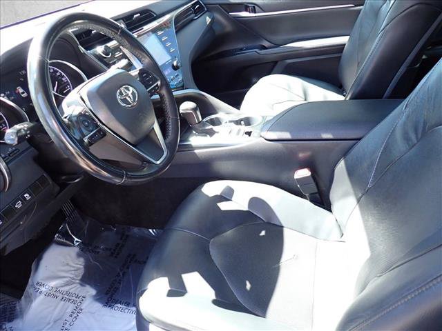 Used 2020 Toyota Camry XLE w/ Sunroof Package FWD image 9