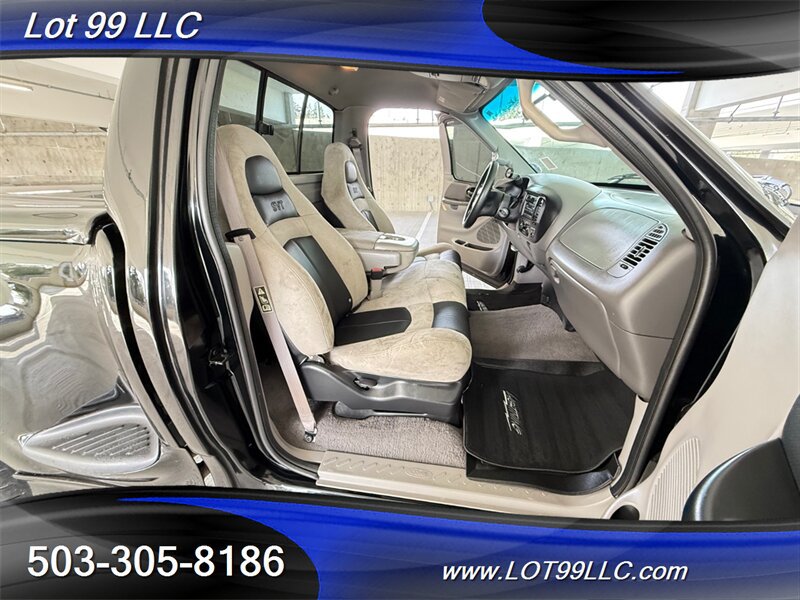 Used 2001 Ford F150 Lightning RWD image 17
