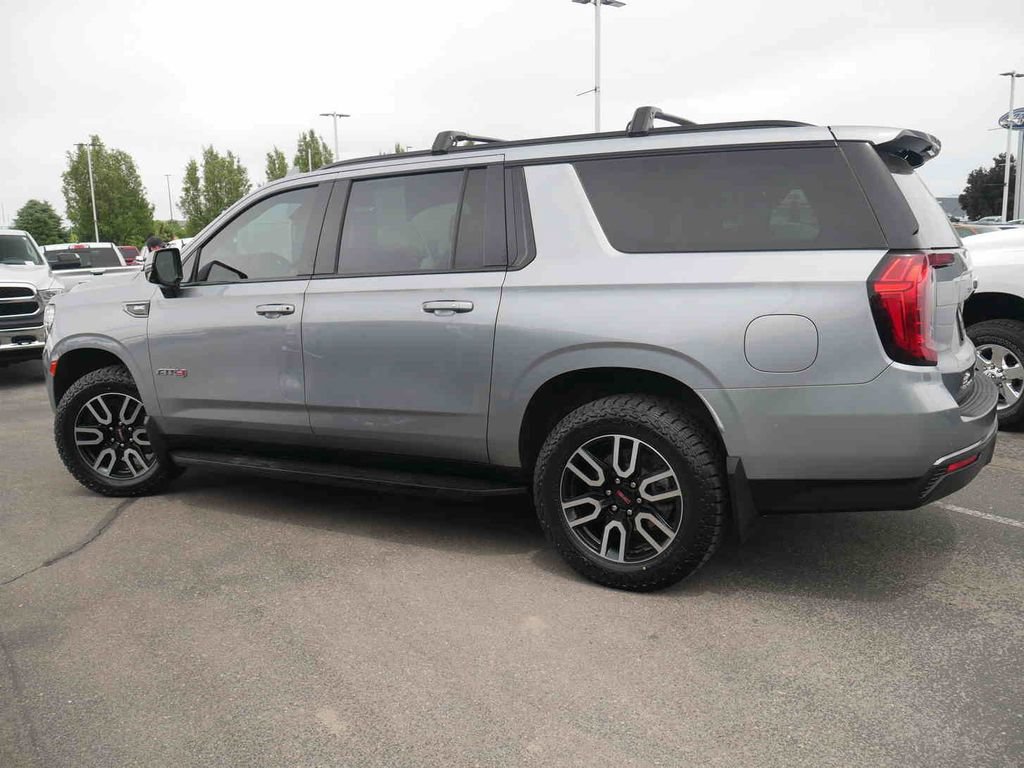 Used 2024 GMC Yukon XL AT4 w/ Technology Package AWD/4WD image 21