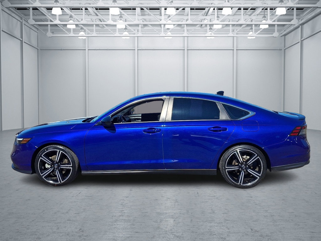 Used 2023 Honda Accord Sport image 2