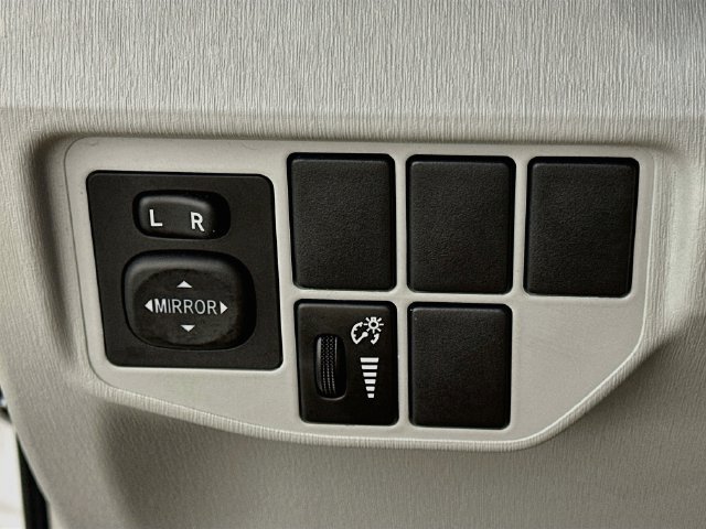 Used 2013 Toyota Prius Two FWD image 18