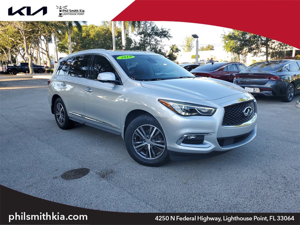 Used 2019 INFINITI QX60 Luxe w/ Essential Package