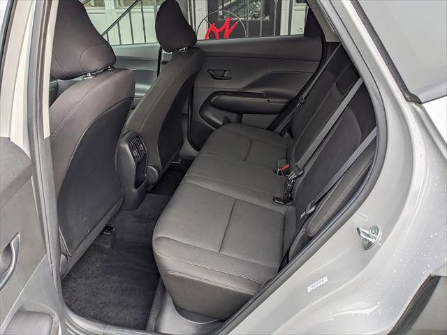 Used 2024 Hyundai Kona SEL image 11