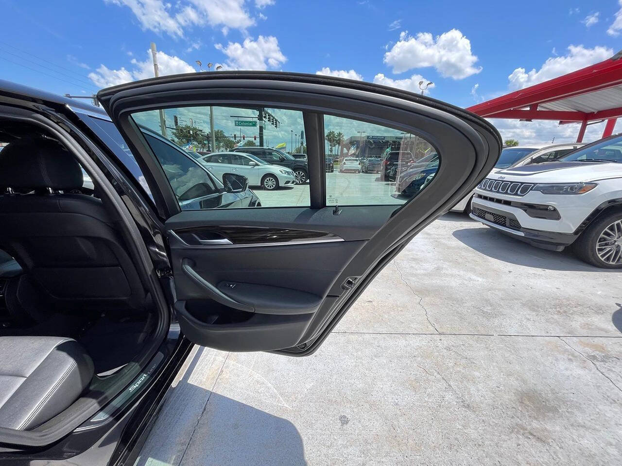 Used 2019 BMW 530i w/ Convenience Package RWD image 16