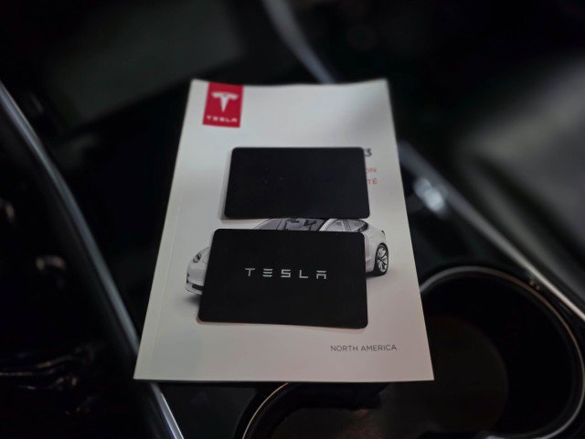 Used 2018 Tesla Model 3 Long Range image 37