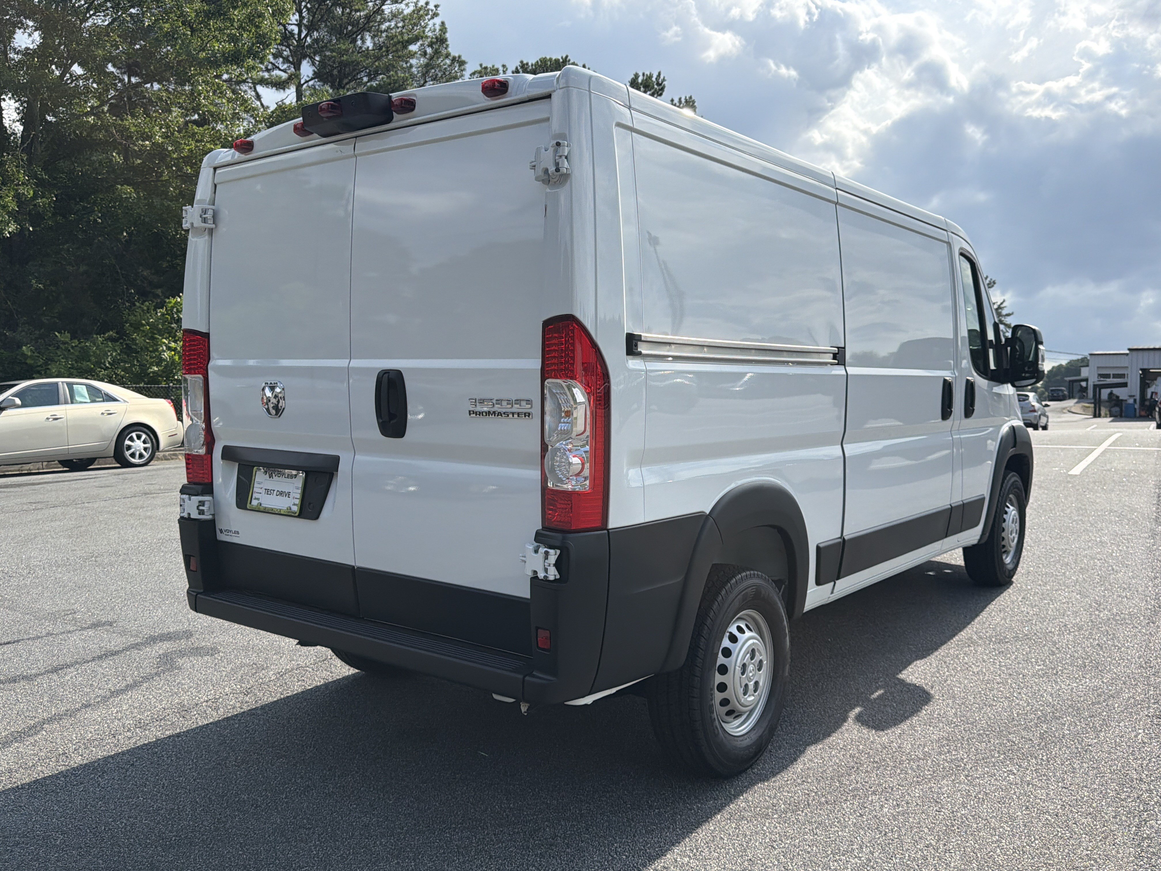 New 2026 RAM ProMaster 1500 w/ Convenience Group FWD image 8