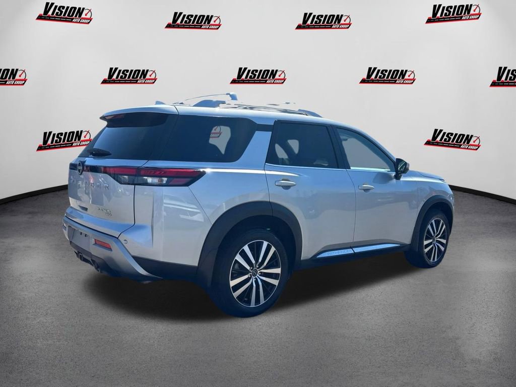 Certified 2024 Nissan Pathfinder Platinum w/ Cargo Package AWD/4WD image 5