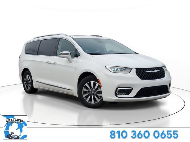 Used 2021 Chrysler Pacifica Limited w/ Uconnect Theater Family Group FWD 360° Tour