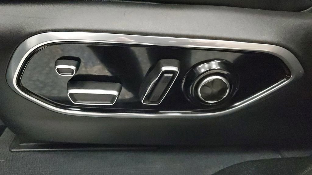 Used 2022 Jeep Grand Cherokee Summit image 26