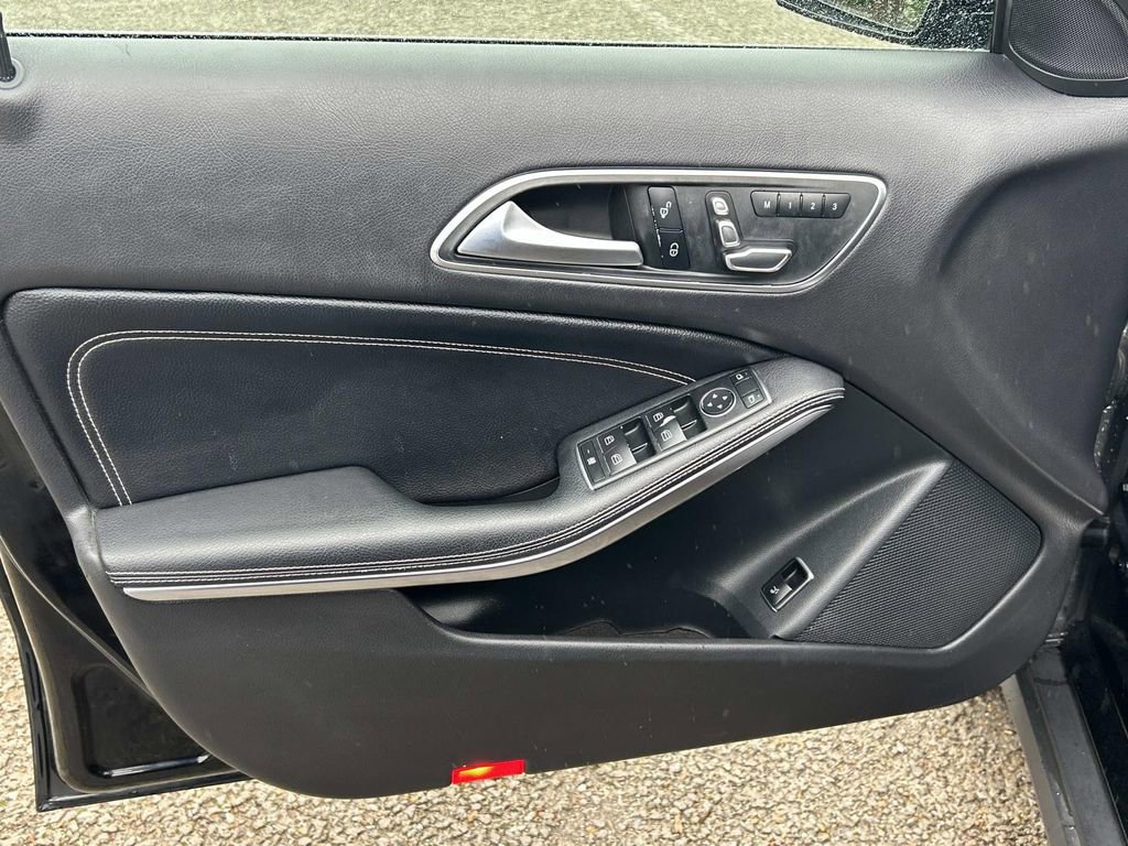 Used 2019 Mercedes-Benz GLA 250 image 17