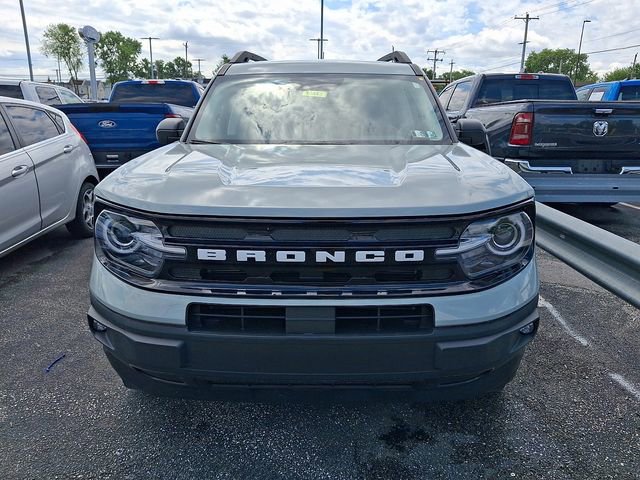 Used 2023 Ford Bronco Sport Outer Banks w/ Tech Package AWD/4WD image 2