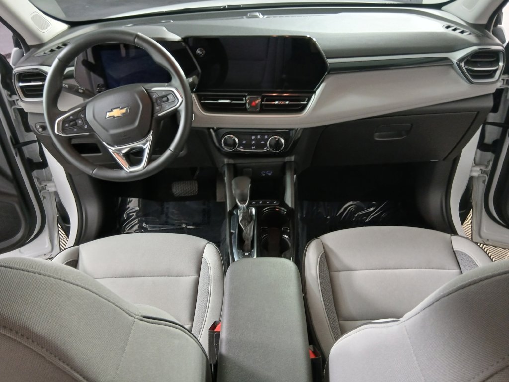 Certified 2024 Chevrolet TrailBlazer LT w/ LT Cold Weather Package FWD image 10