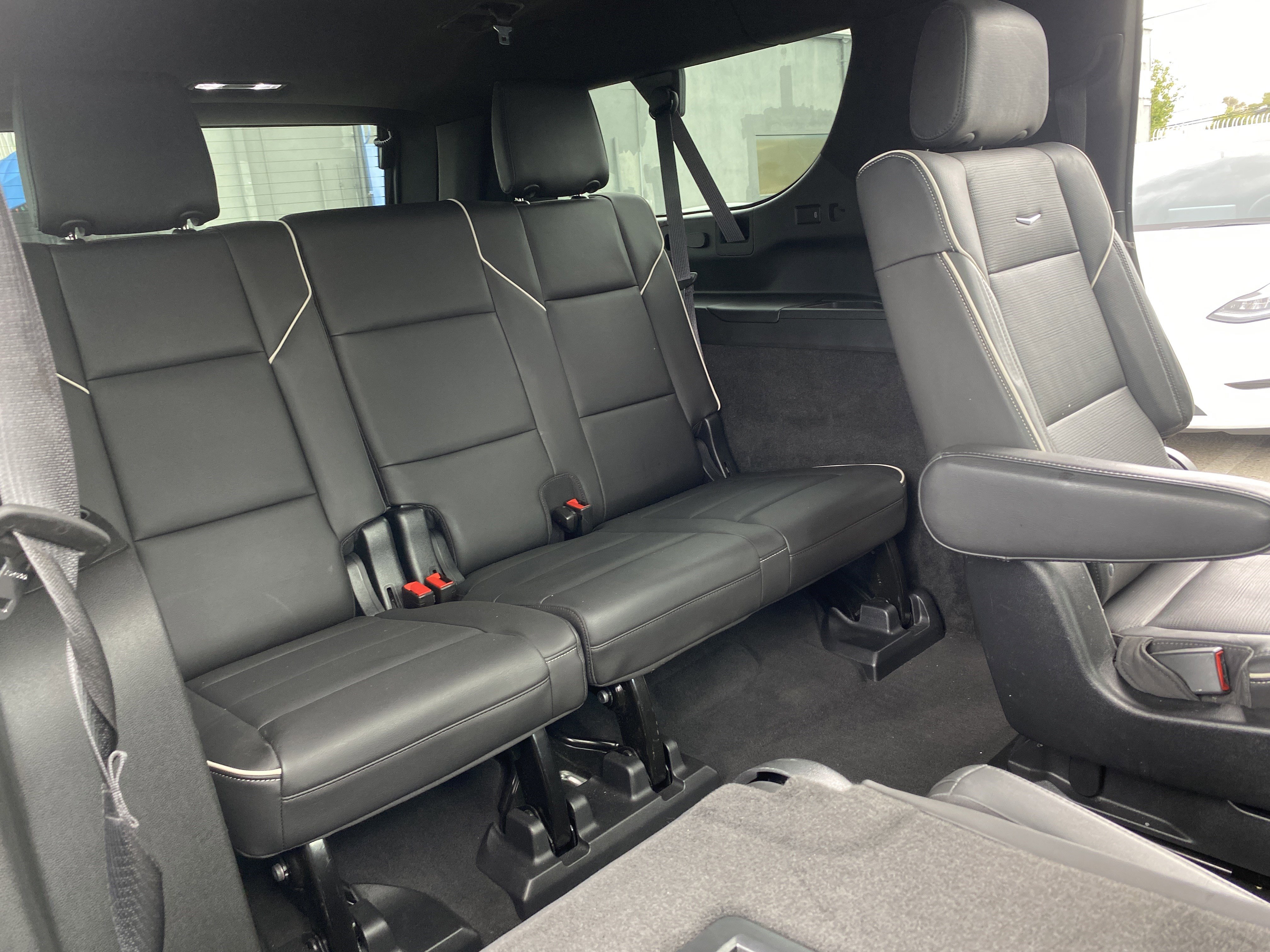 Used 2021 Cadillac Escalade ESV Sport AWD/4WD image 20