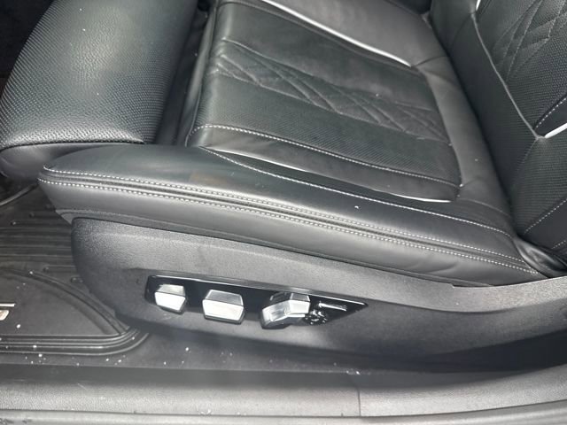 Used 2022 BMW 540i xDrive w/ Executive Package image 13