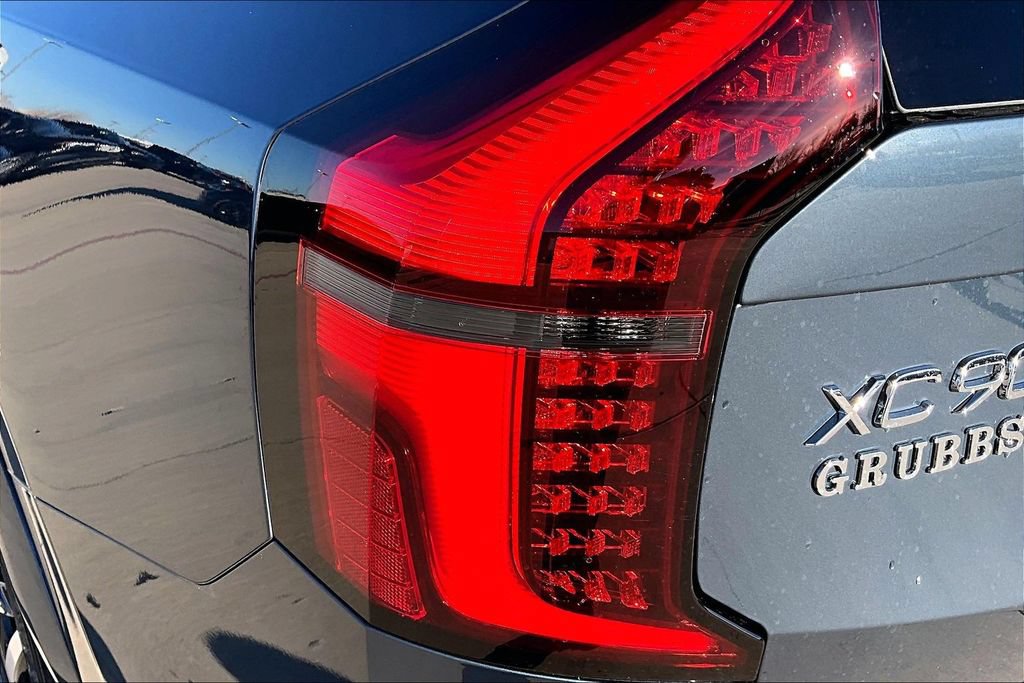 New 2026 Volvo XC90 B6 Core AWD/4WD image 35