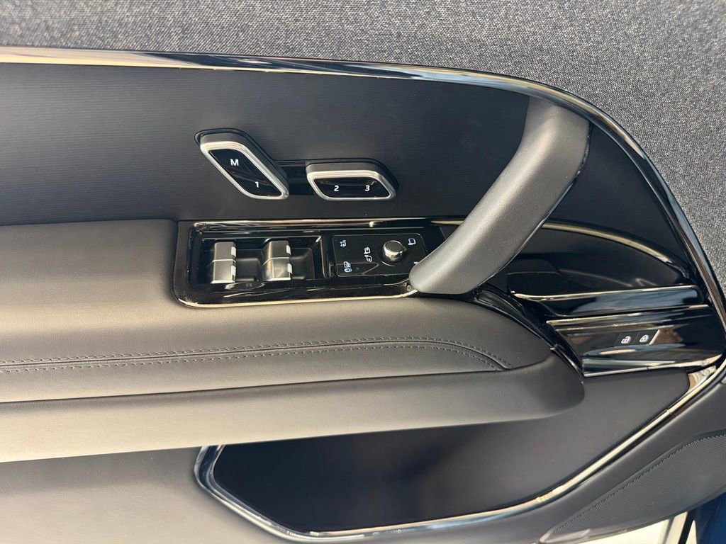 New 2025 Land Rover Range Rover Sport Autobiography image 17